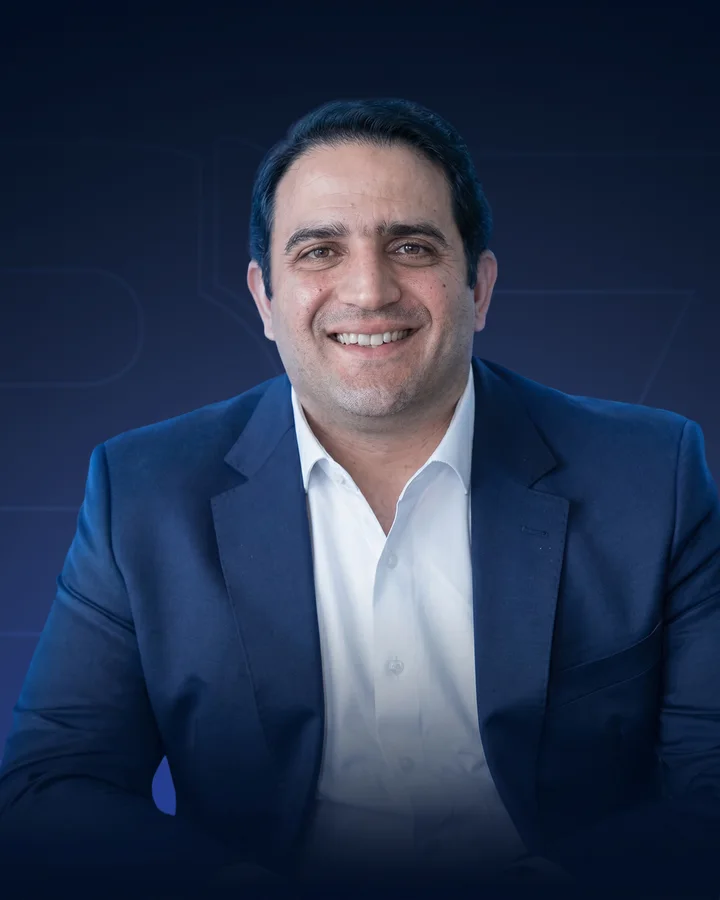 André Cestari, Fundador
